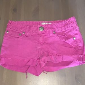 Free People sz 26 fuschia denim shorts